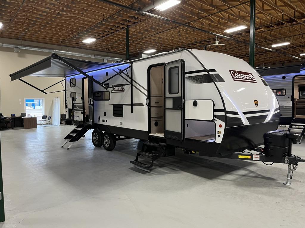 NEW 2022 DUTCHMEN COLEMAN LIGHT 2755 BH