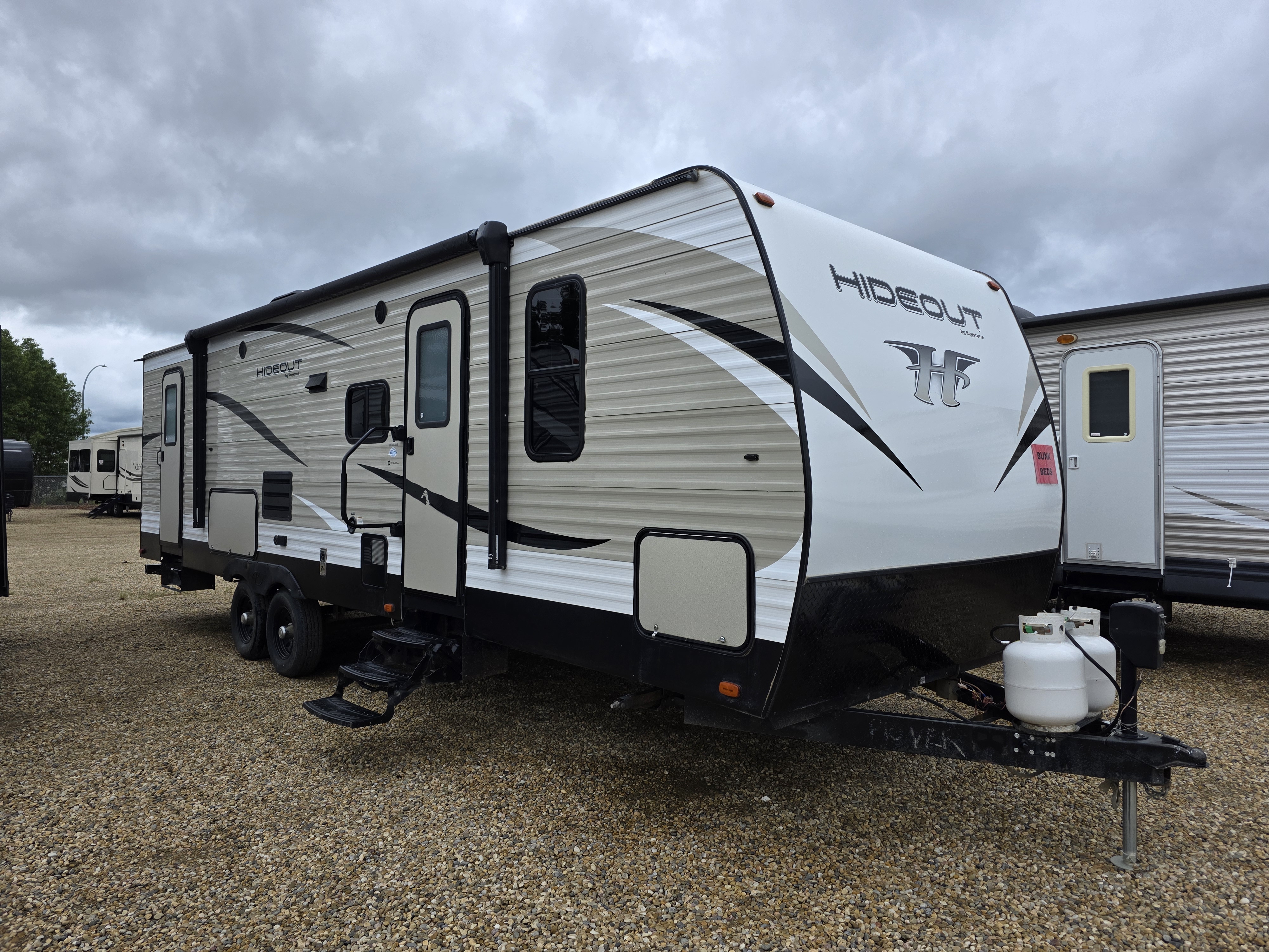 Used 2019 Keystone HIDEOUT 28BHS
