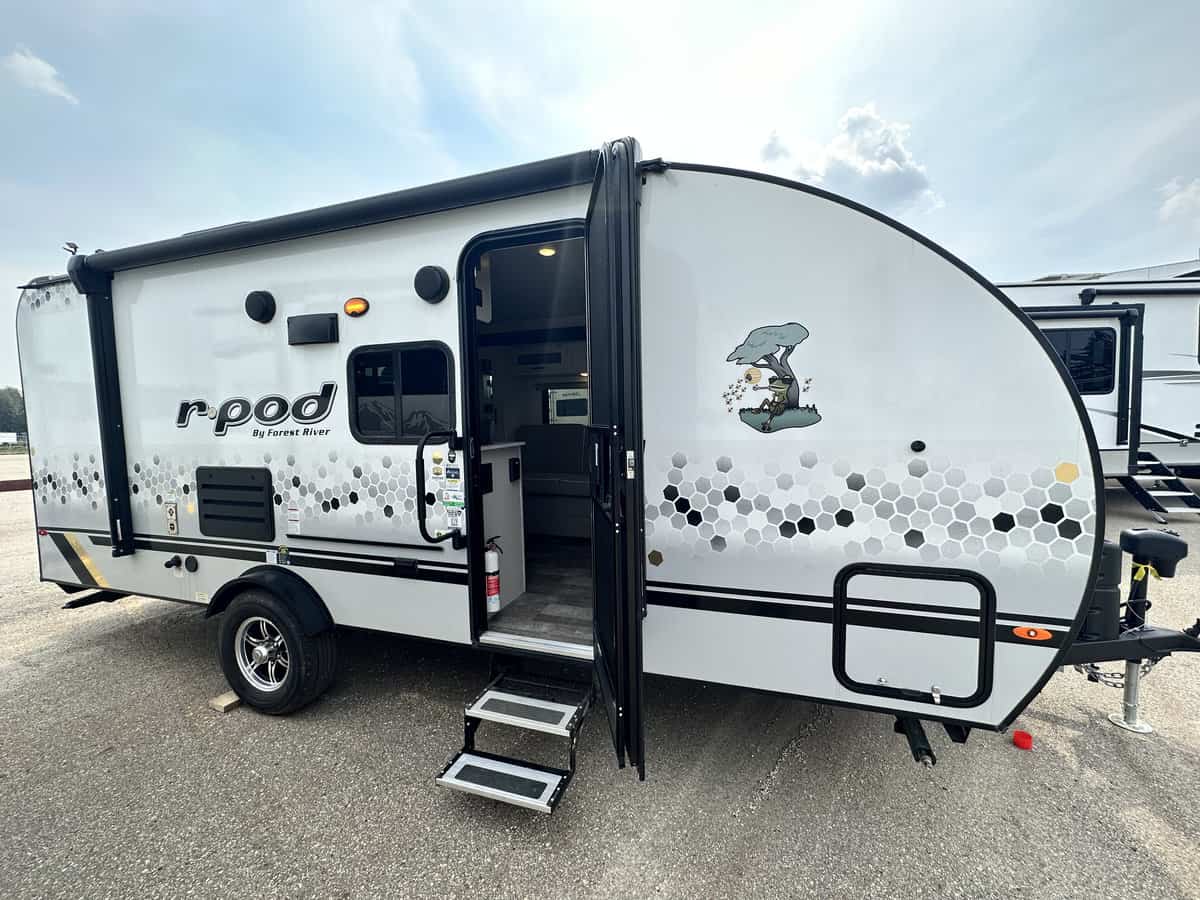 NEW 2022 FOREST RIVER R-POD 193