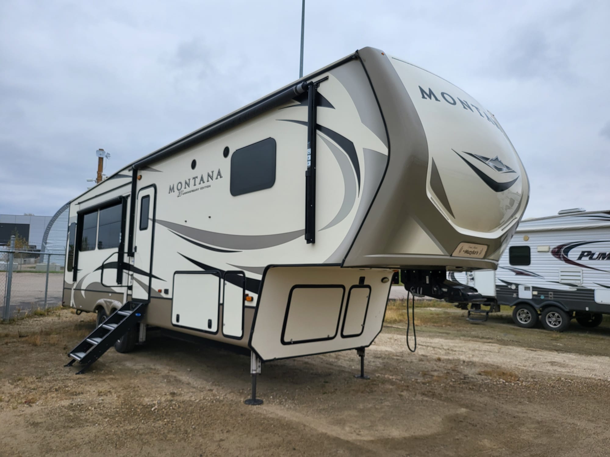 Used 2019 Keystone MONTANA 3120 RL