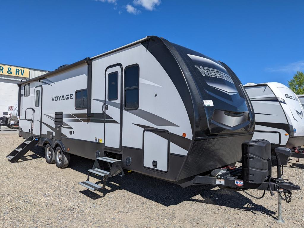 NEW 2022 WINNEBAGO VOYAGE 3033 BH