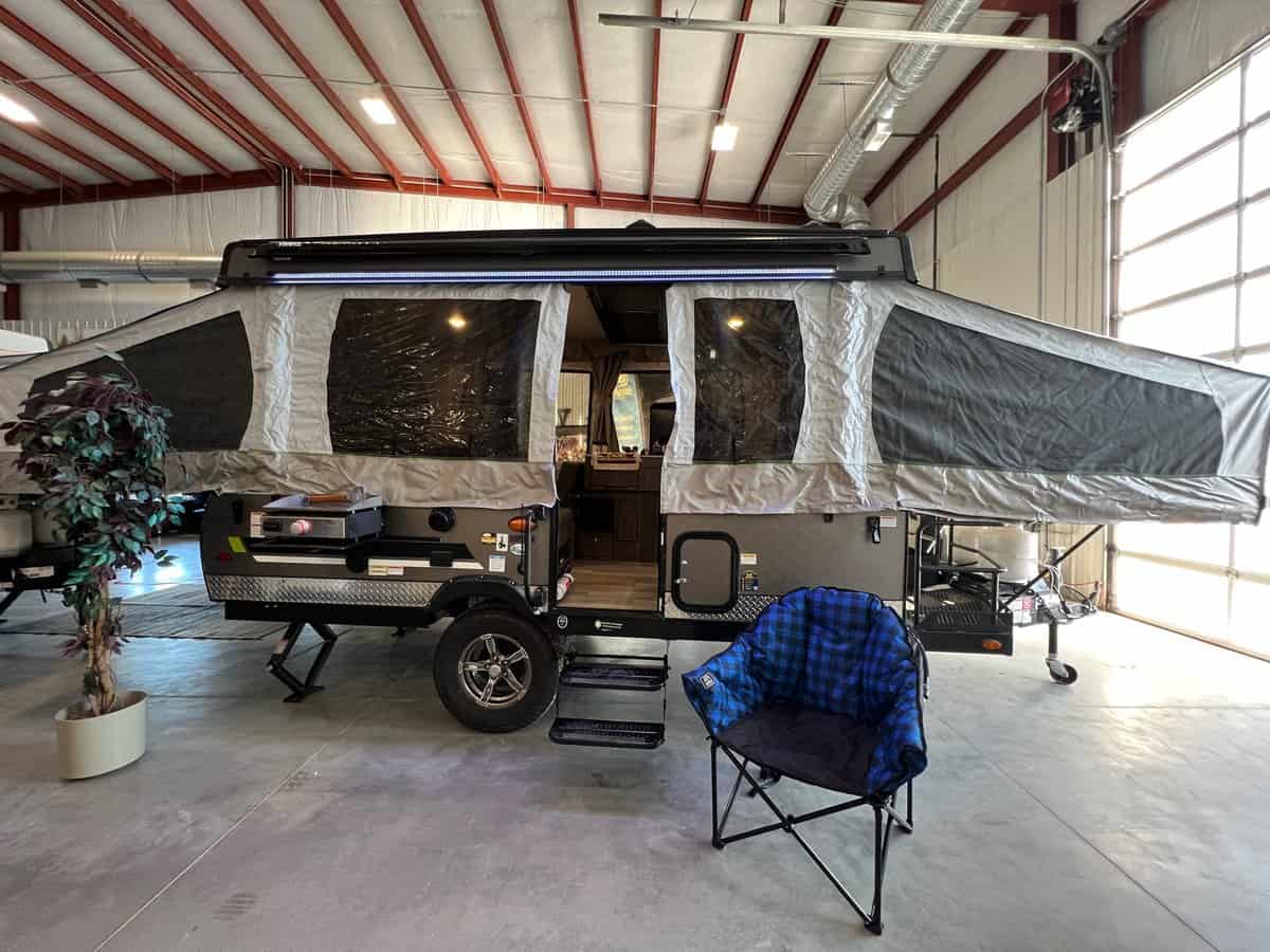 NEW 2023 FOREST RIVER FLAGSTAFF 228 BHSE