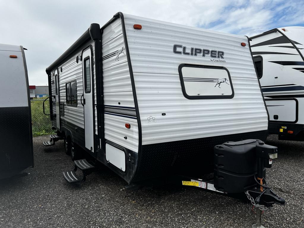 USED 2018 FOREST RIVER CLIPPER 21 FQS