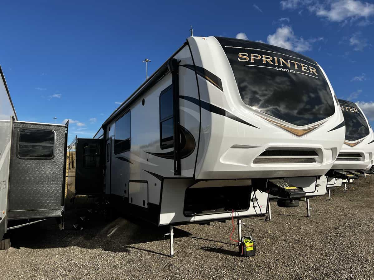 NEW 2022 KEYSTONE SPRINTER 3590 FWLFT