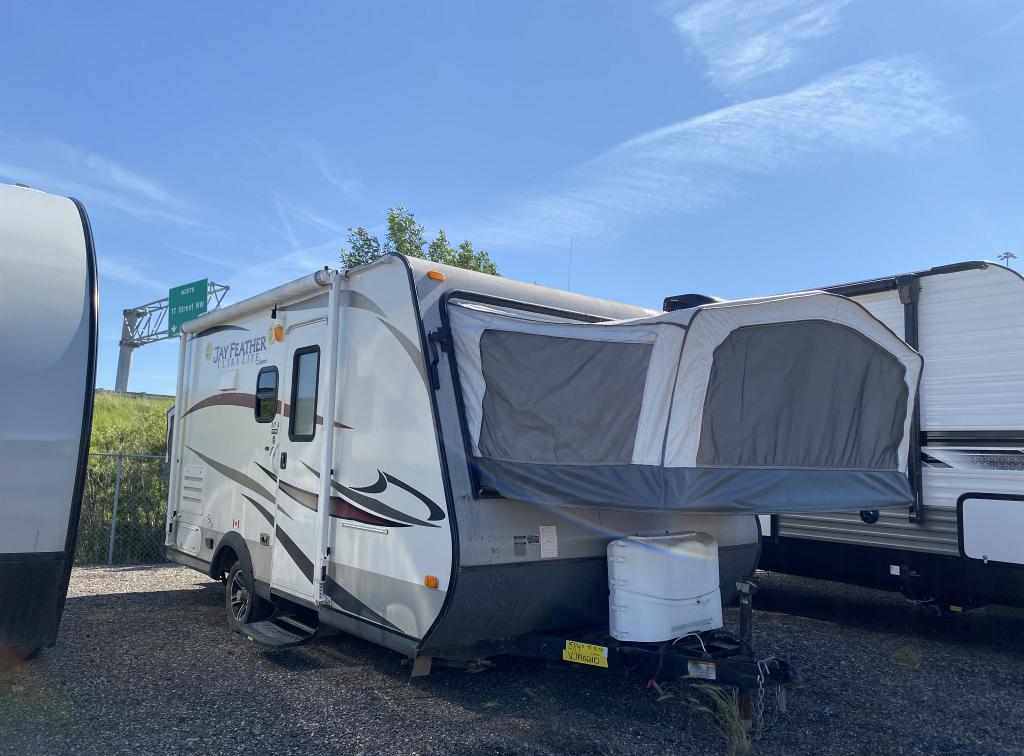 USED 2013 JAYCO JAYFEATHER X17A