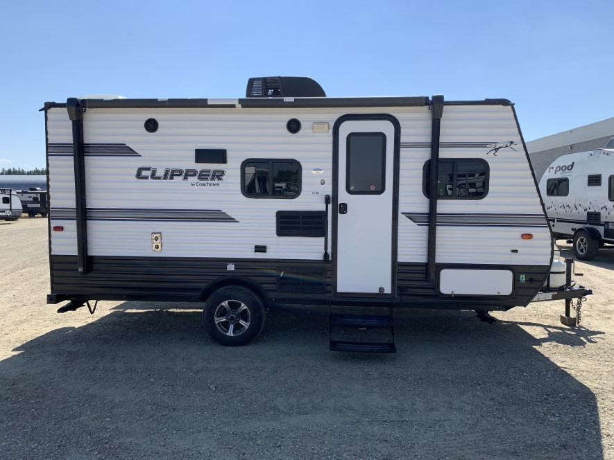 USED 2018 FOREST RIVER CLIPPER 17 BH