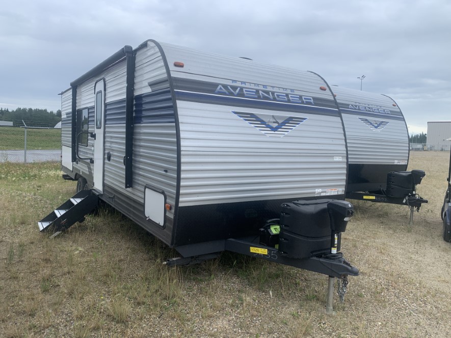 USED 2022 FOREST RIVER AVENGER 26BK