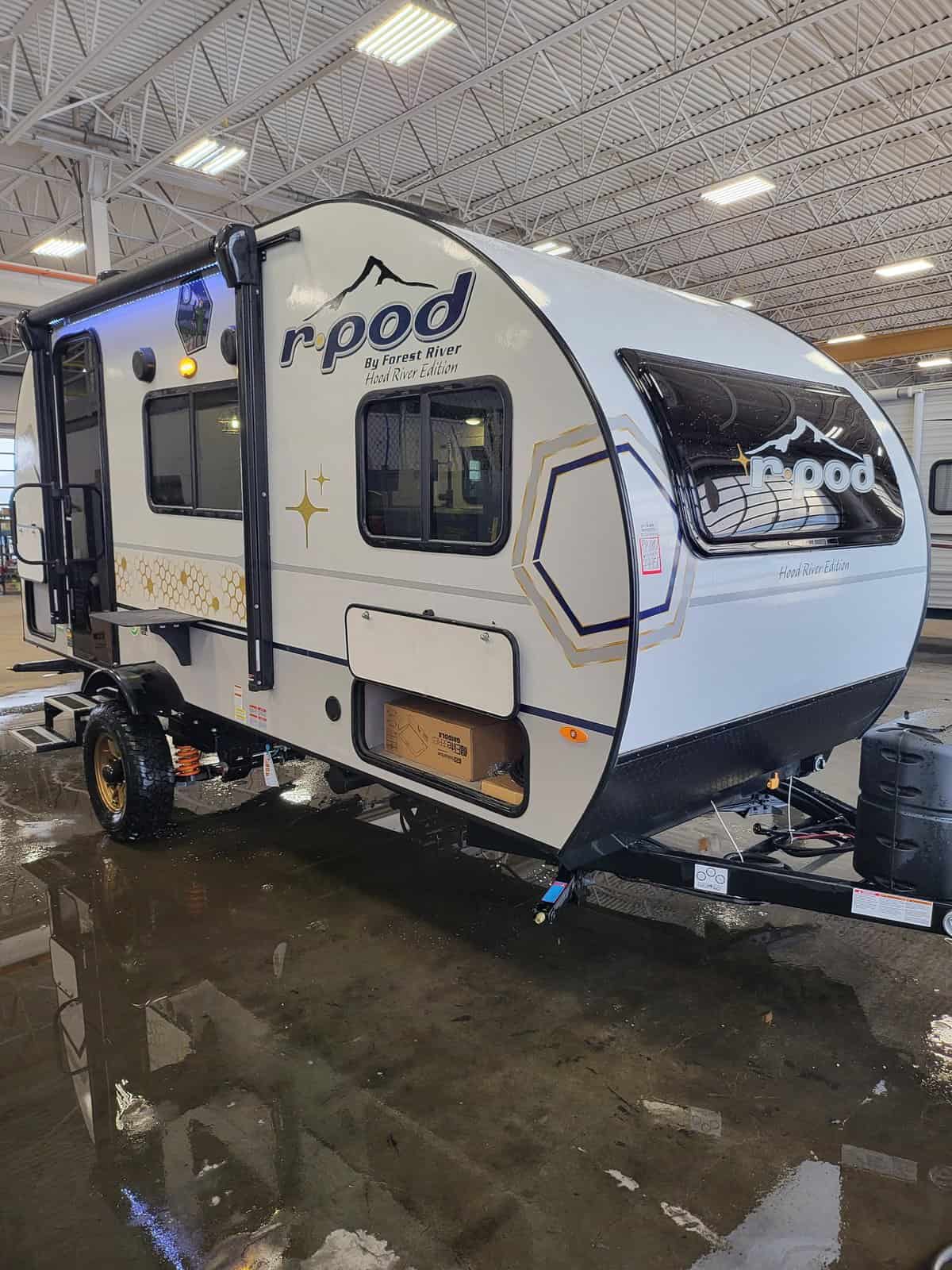 NEW 2023 FOREST RIVER R-POD 180