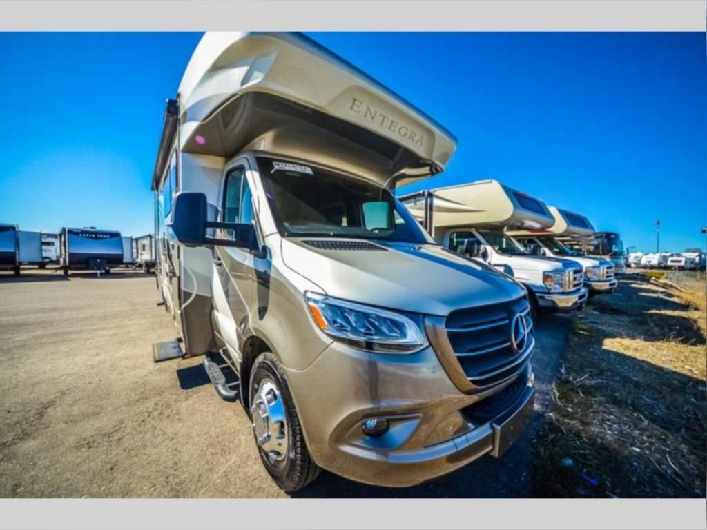NEW 2023 ENTEGRA QWEST 24 L
