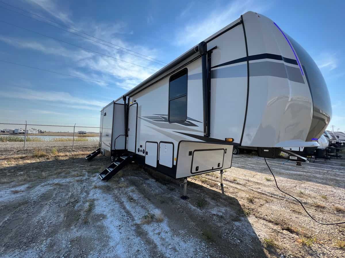 USED 2021 FOREST RIVER SIERRA 3440BH