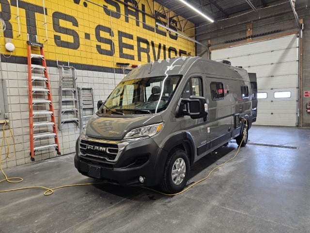 NEW 2023 WINNEBAGO SOLIS 59 P