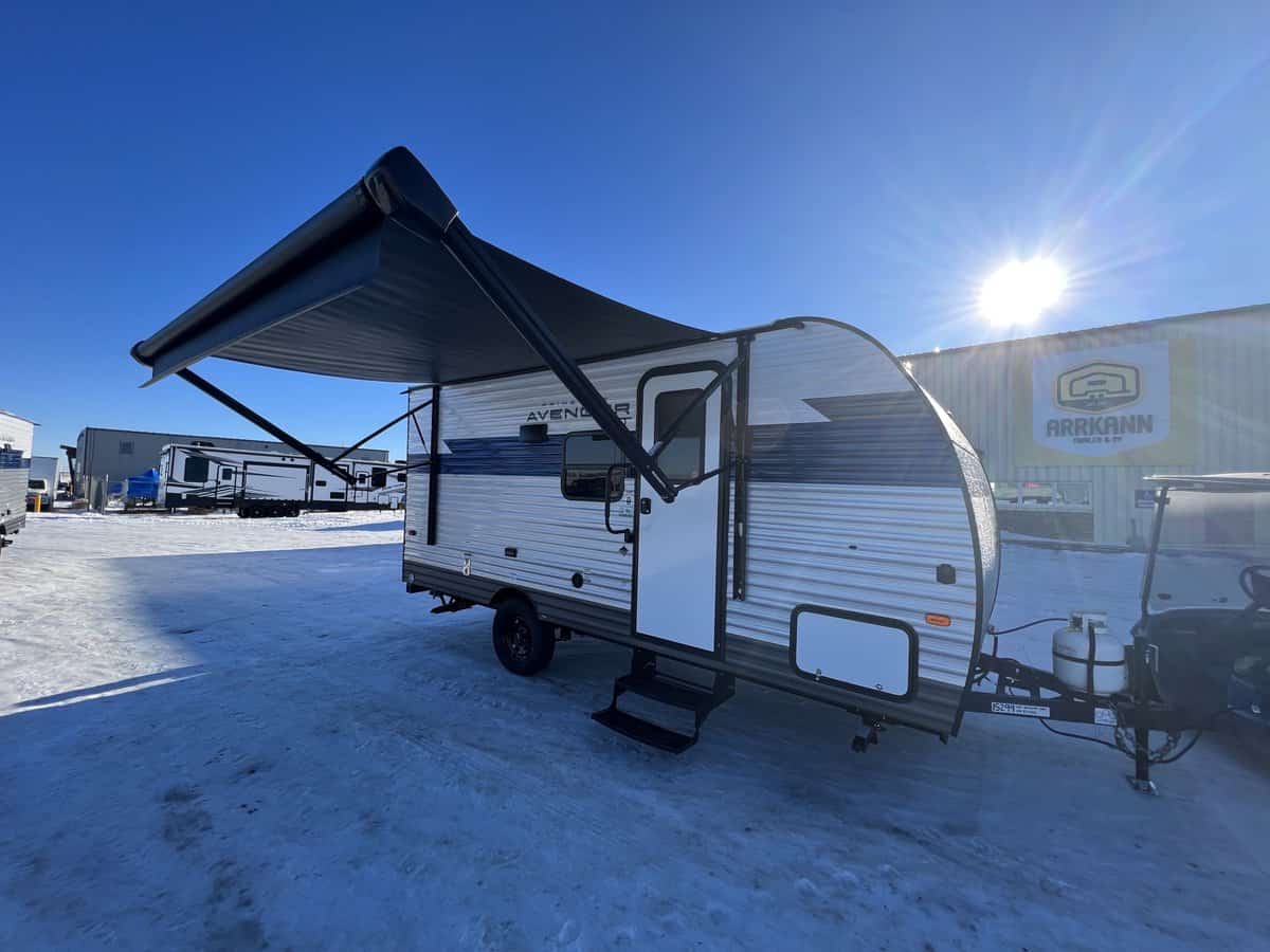NEW 2023 Forest River AVENGER 16 BH