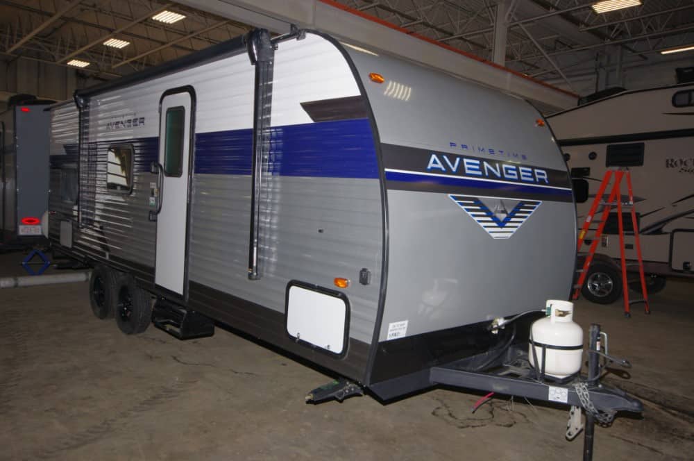 NEW 2023 Forest River AVENGER 22 BH