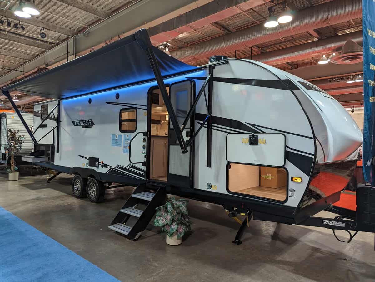 NEW 2023 Forest River TRACER 31 BHD