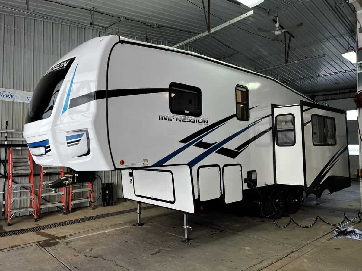 NEW 2023 Forest River IMPRESSION 235 RW