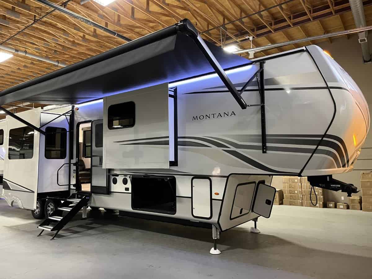 NEW 2023 Keystone Montana 3901rk