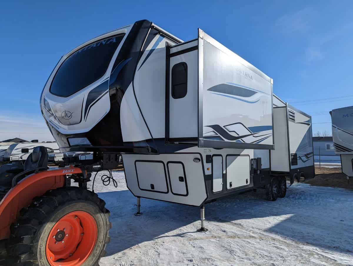 NEW 2023 Keystone MONTANA 295 RL