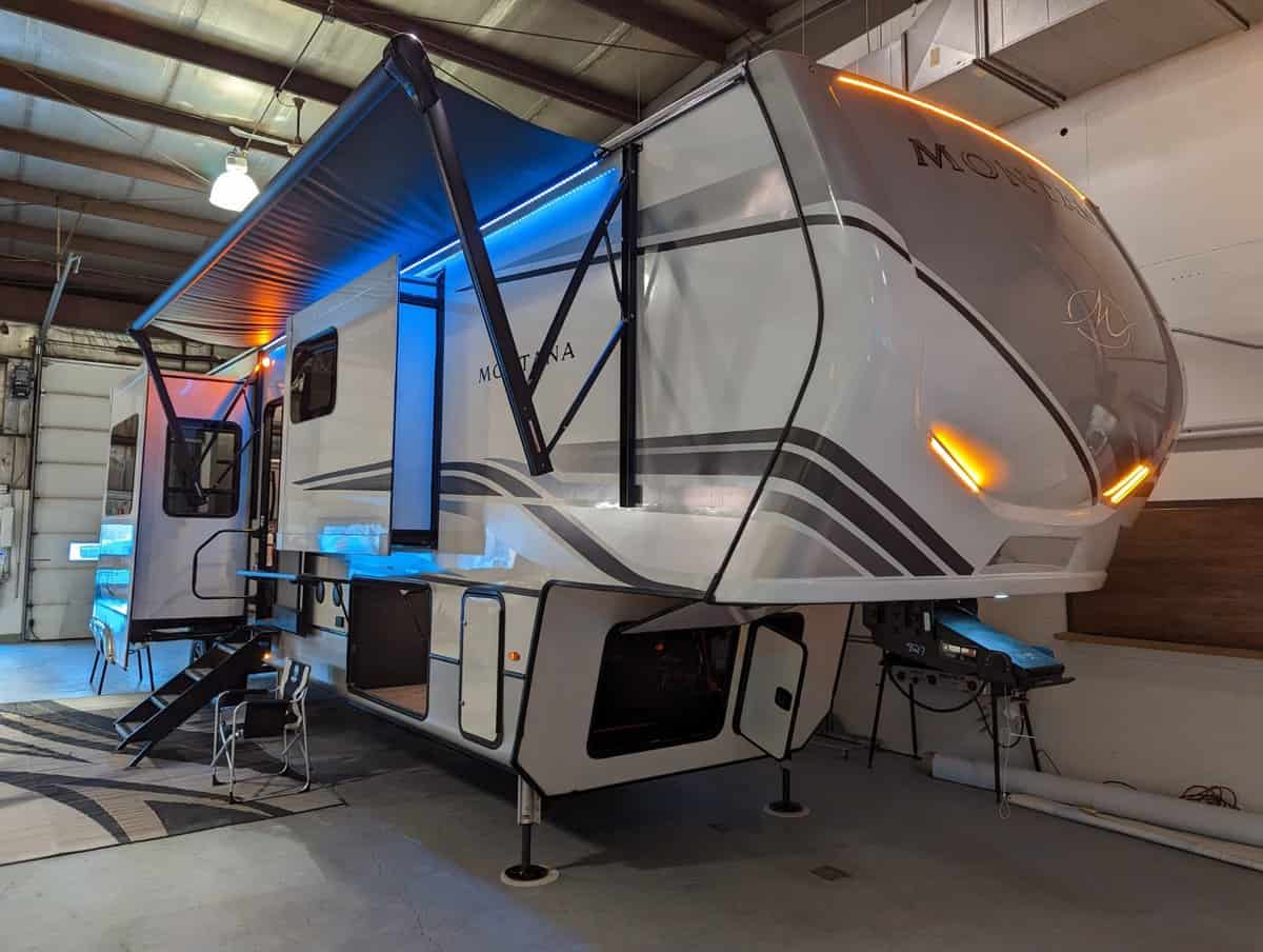 NEW 2023 Keystone MONTANA 3901 RK