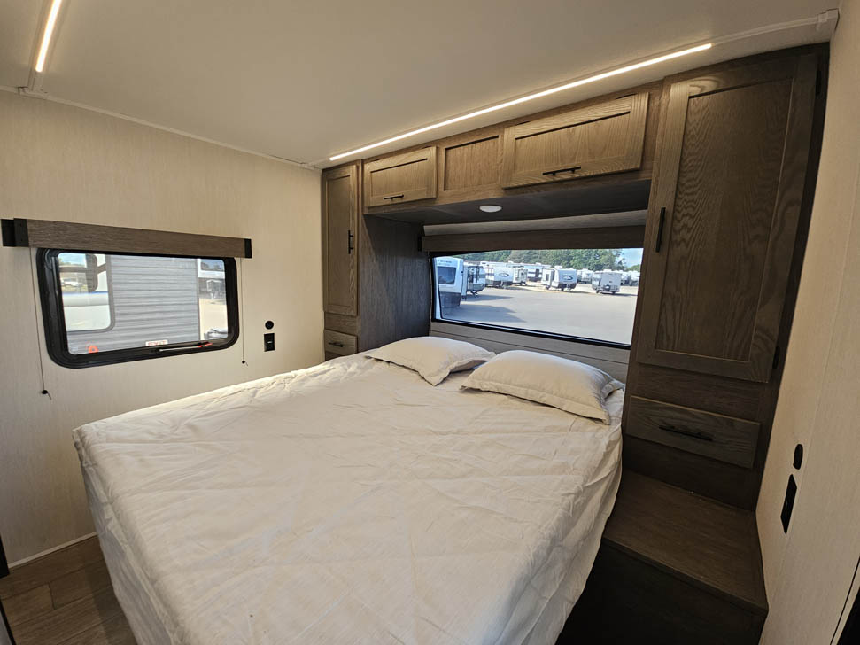 2026 Cherokee Alpha Wolf 280QBS Travel Trailer w/2 Queen Bedroom