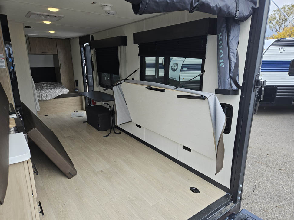 ゆきページ Used 2024 Forest River Wildwood FSX FSX 174BHLE Travel Trailer at