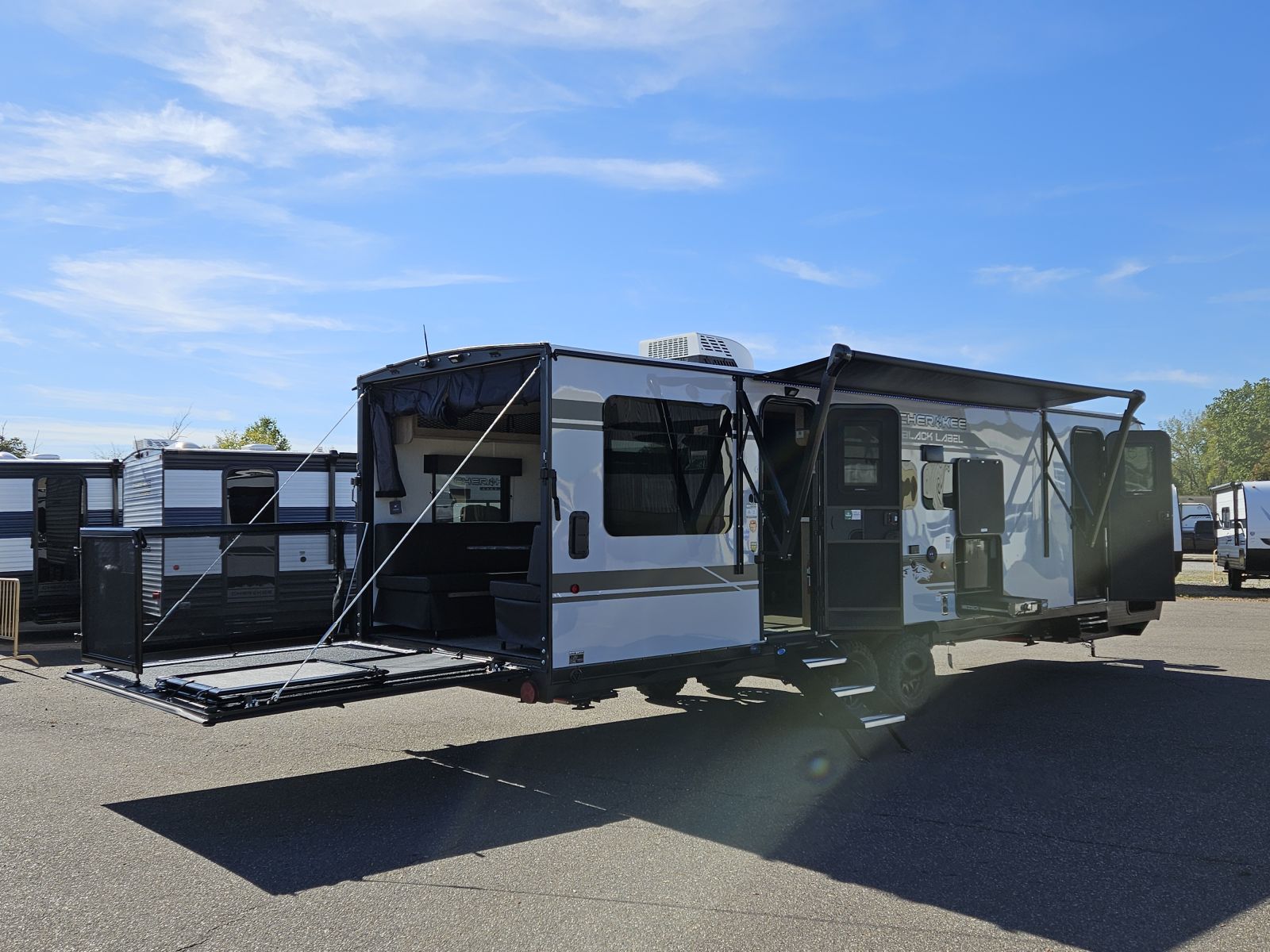 rodeo0302 ページ KQR™ 28 Liter Hard Saddlebag Set for Sale | Powersports East, Bear DE