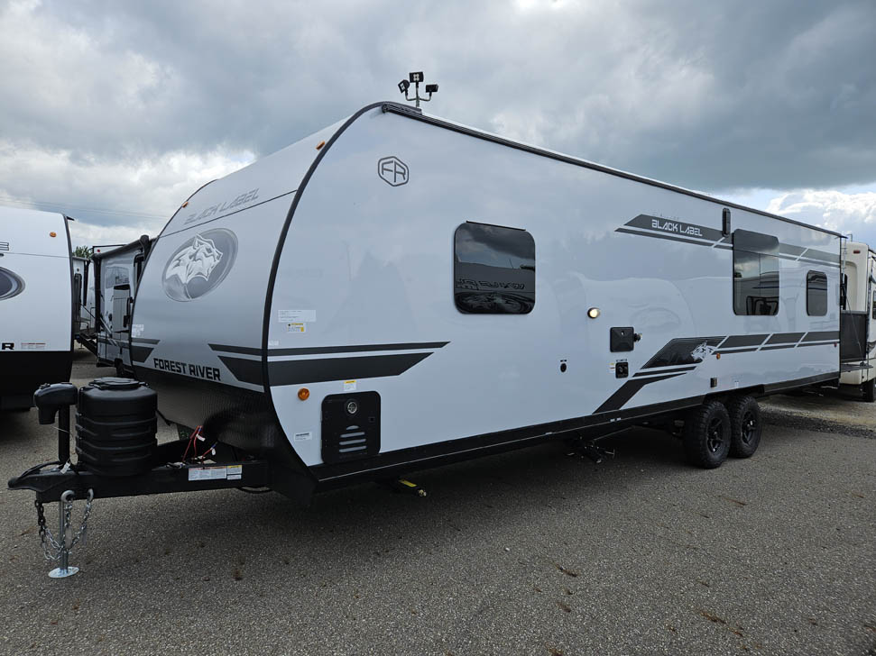 2027 Cherokee Grey Wolf 24RRTBL Toy Hauler Travel Trailer with