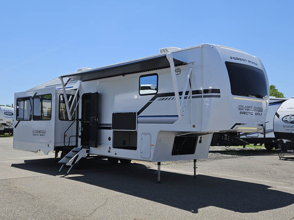 2026 Forest River Cherokee Arctic Wolf 3250SUITE 5th Wheel for