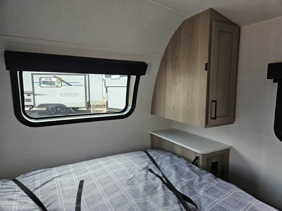 2026 Flagstaff E Pro 19FD Light Weight Camper with Rear Bath for