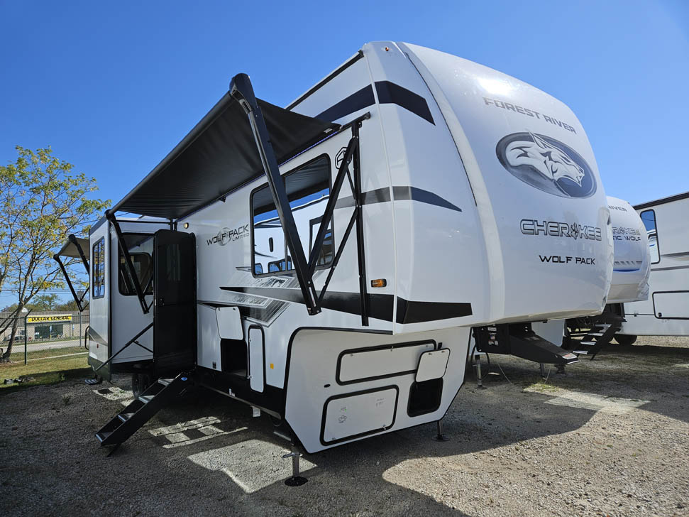 2026 Cherokee Wolf Pack 290Pack13 Toy Hauler with 13 ft Garage for