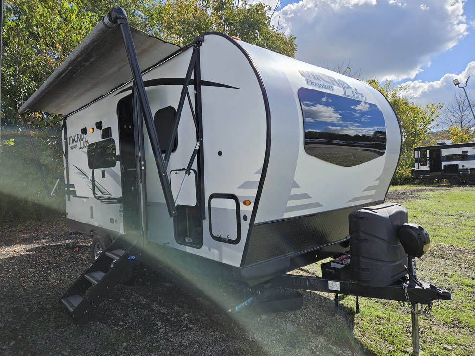 Used 2020 Flagstaff Micro Lite 21DS Travel Trailer