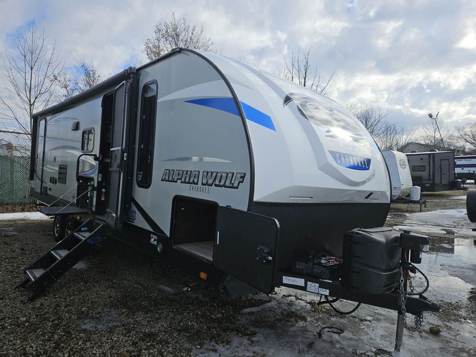 Used 2020 Cherokee Alpha Wolf 26DBH-L Travel Trailer