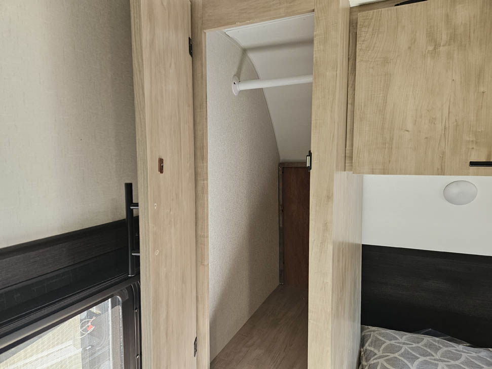 2027 Cherokee Grey Wolf 22MKSE Travel Trailer with Bunks for Sale