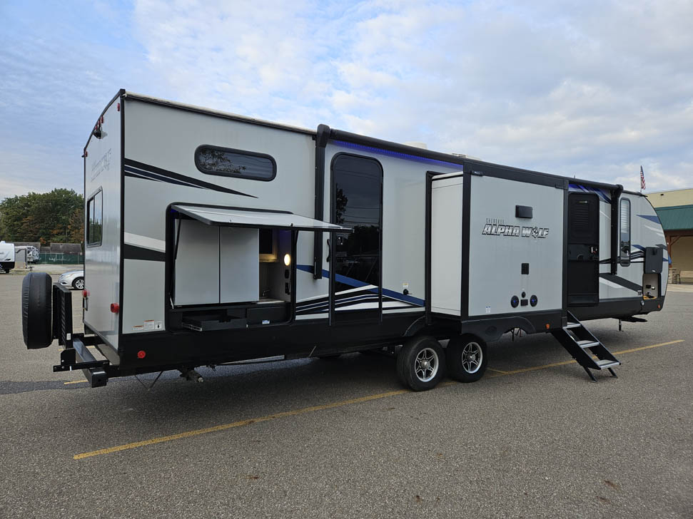 Used 2021 Cherokee Alpha Wolf 33BH Bunkhouse Trailer - All Seasons RV