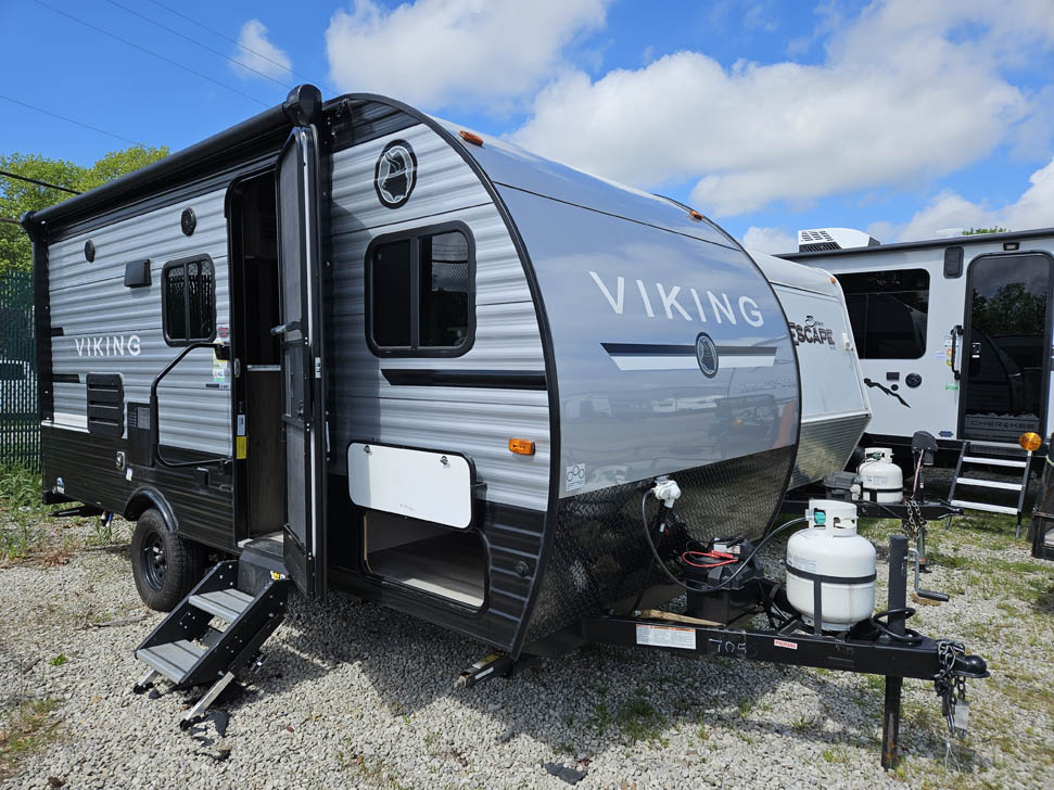 Used 2021 Viking Ultra Lite 17BH Travel Trailer