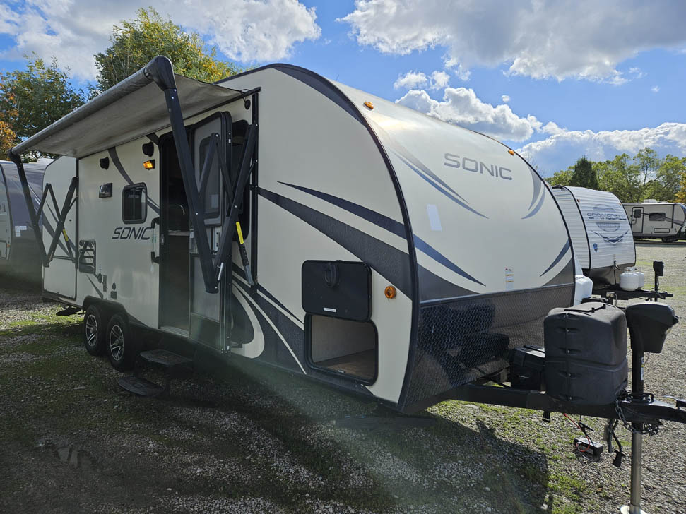 Used 2017 Venture RV Sonic 220VRB Travel Trailer - All Seasons RV