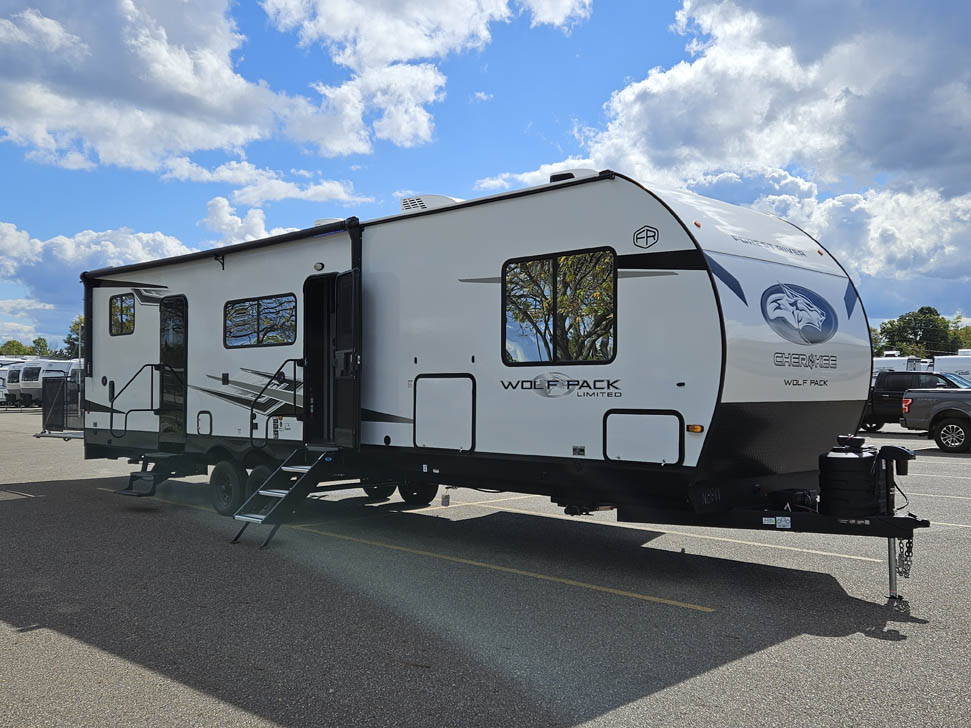 2026 Cherokee Wolf Pack 27-12.5 Toy Hauler Trailer with 12' Garage - All Seasons RV