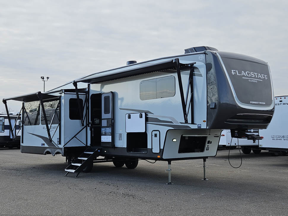 Flagstaff Classic 371RK 5th Wheel