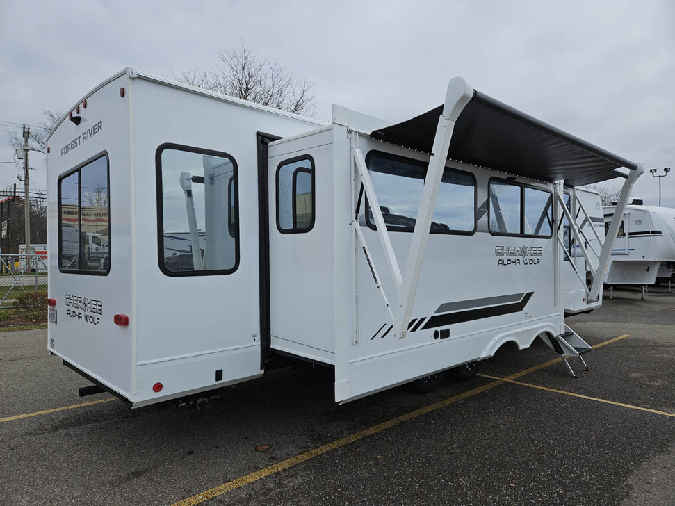 2026 Cherokee Alpha Wolf 26RL Travel Trailer w/Rear Living for