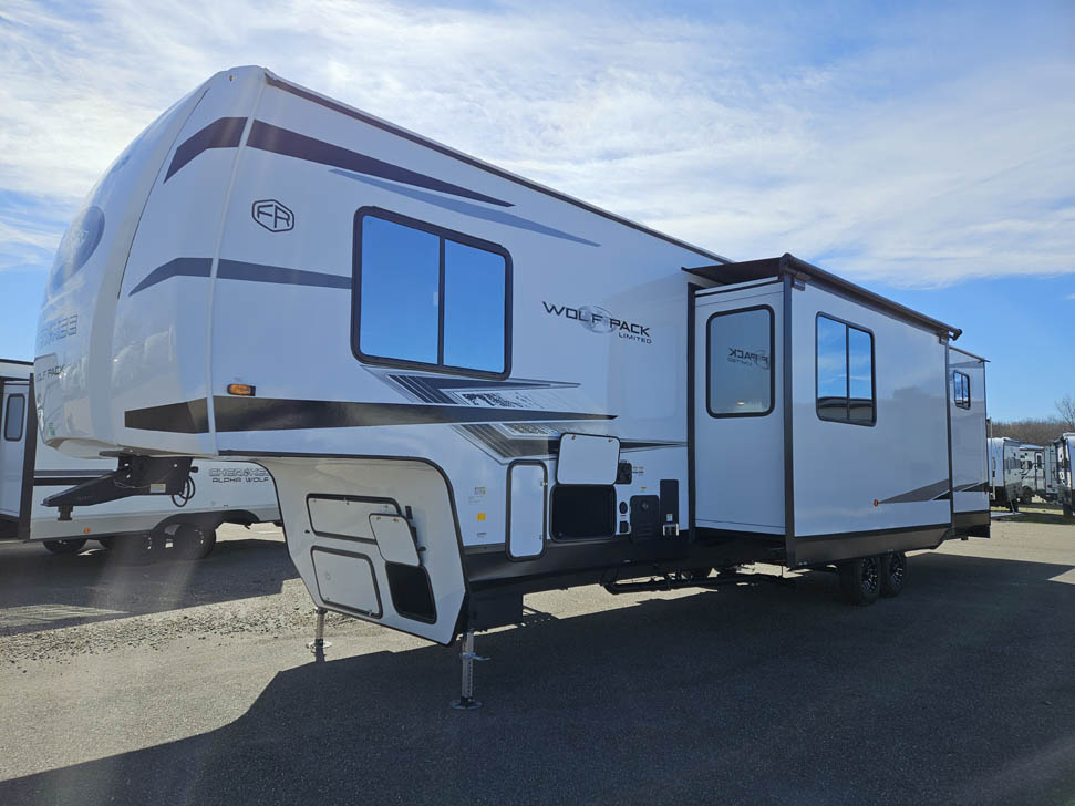 2026 Cherokee Wolf Pack 365Pack15.5 Toy Hauler with 15ft Enclosed
