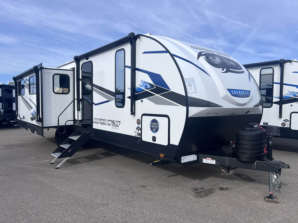 Cherokee Alpha Wolf 26RL-L Travel Trailer