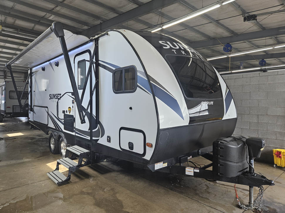 Used 2019 Sunset Trail Super Lite 210FK Travel Trailer - All Seasons RV