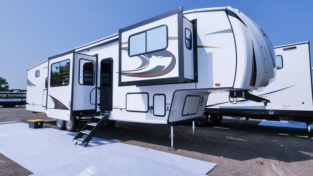New Forest River Sabre 37FLH 5th Wheel