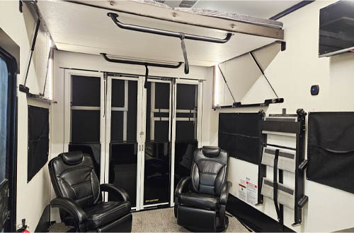 Vengeance Rogue 341GS11 interior of the Garage