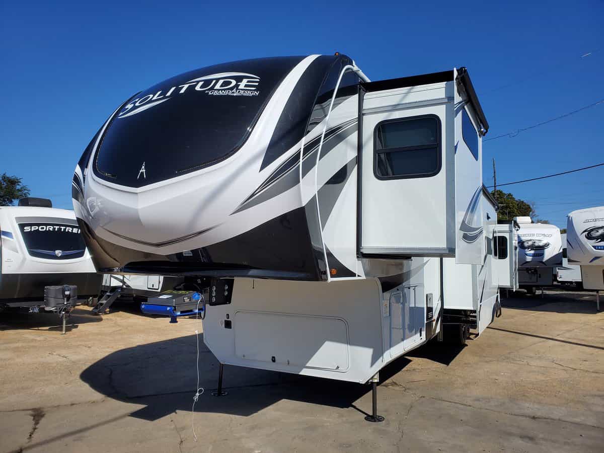 NEW 2023 Grand Design Solitude 391DLR Bossier City, LA
