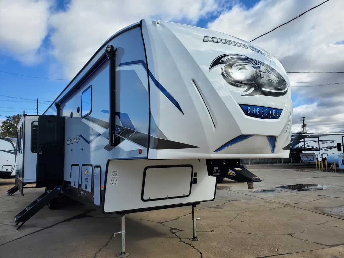 cherokee arctic wolf travel trailer