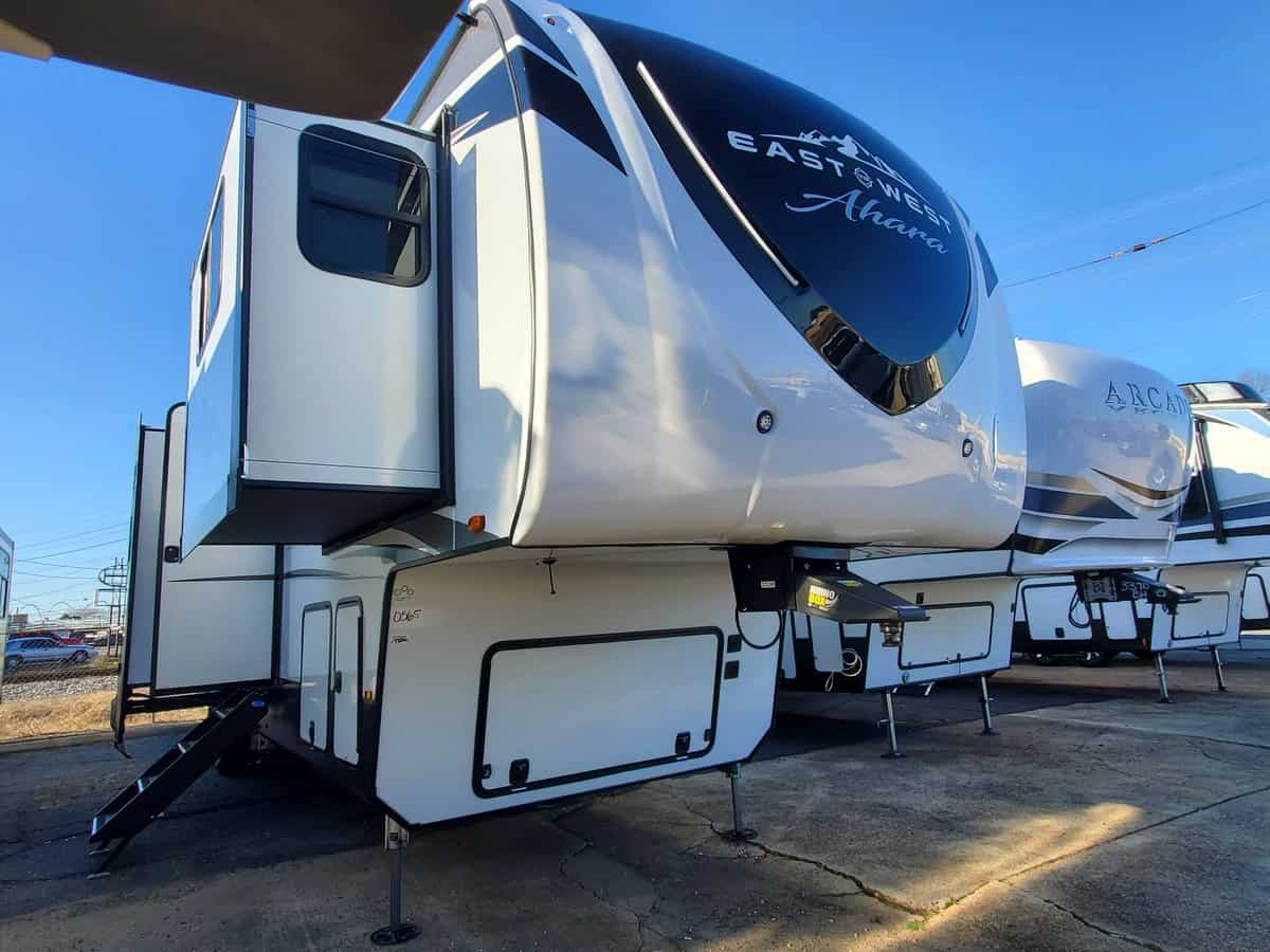 NEW 2023 East To West Ahara 380FL - Bayou Outdoor Supercenter