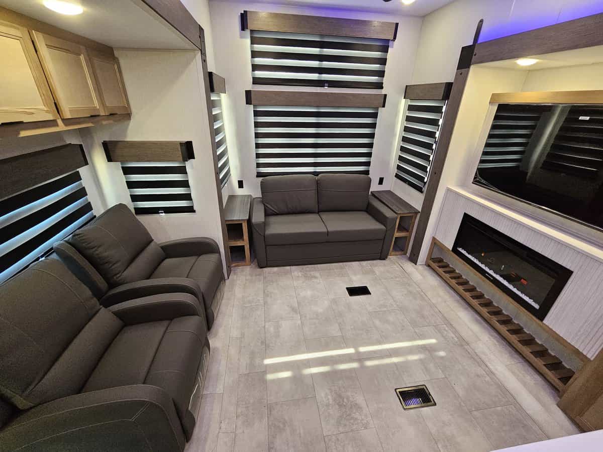 SOLD NEW 2024 Forest River Cherokee Timberwolf 39DL Bossier City, LA