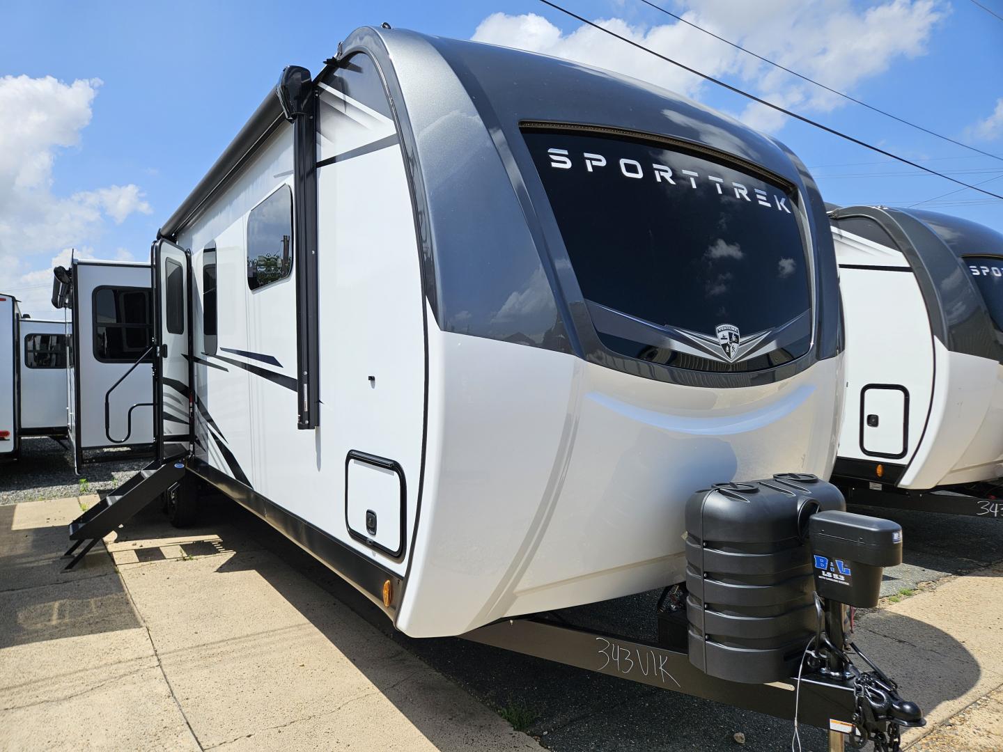 2025 VENTURE RV Sporttrek Touring Edition 343VIK - Bayou Outdoor Supercenter