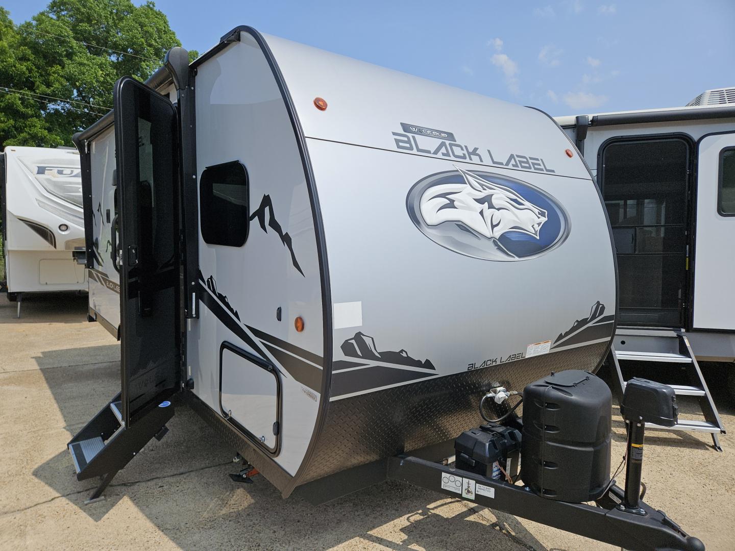 2024 CHEROKEE WOLF PUP Black Label 16BHSBL - Bayou Outdoor Supercenter