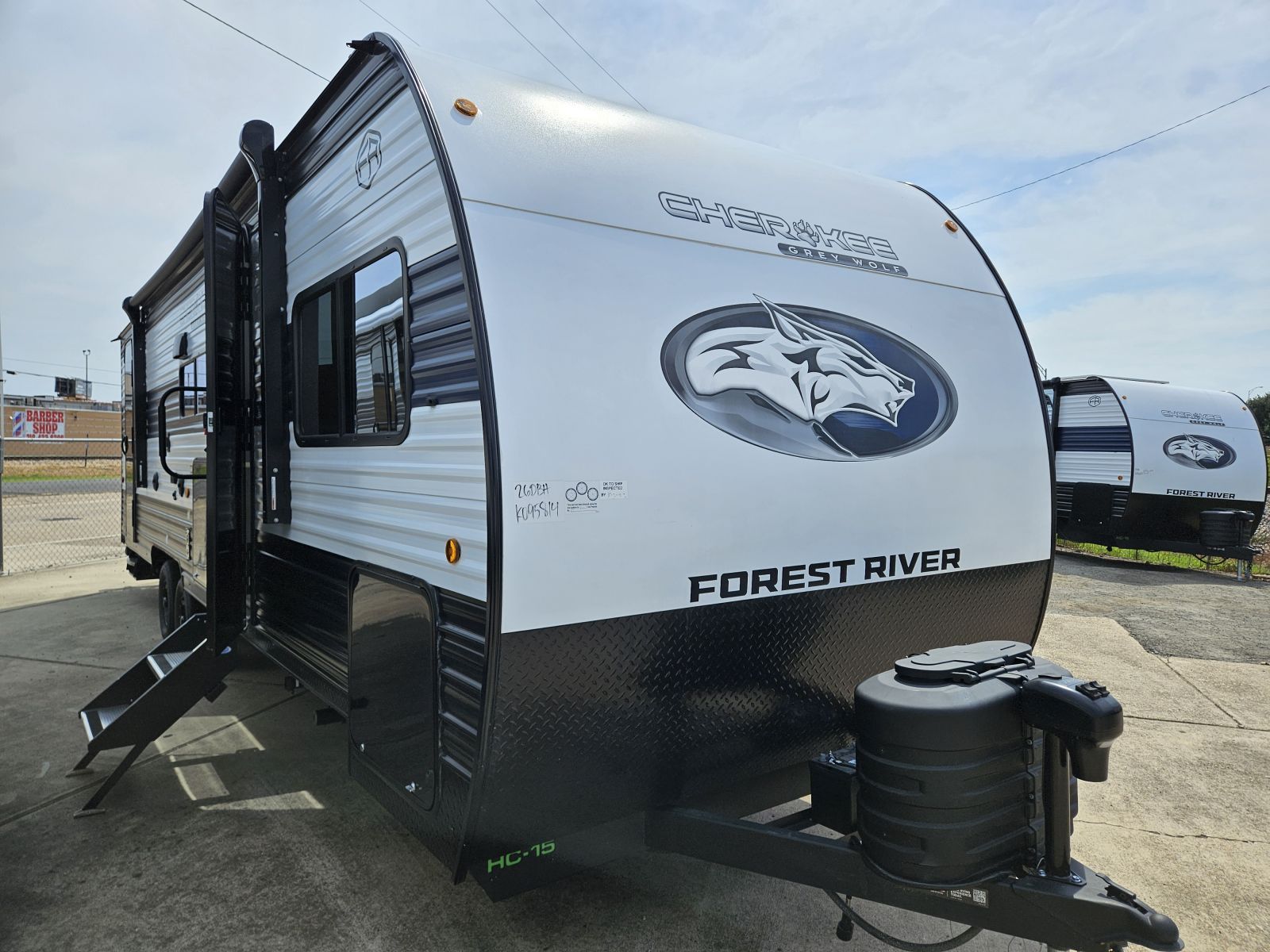 2026 FOREST RIVER Cherokee Grey Wolf 26DBH - Bayou Outdoor Supercenter